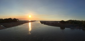 Fährstraße bei Ebbe und Sonnenuntergang