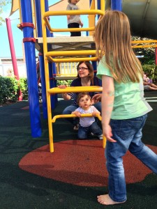 Alle auf dem Spielplatz